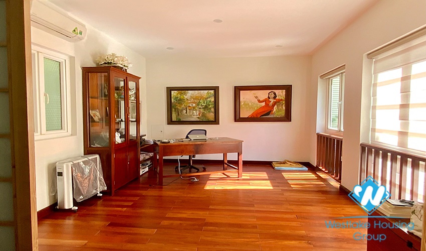 Good condition and fully furnished house for rent in Tay Ho District, Hanoi